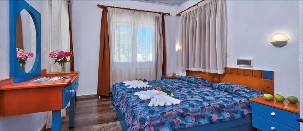 Hotel Koukouras Stalos Exterior photo