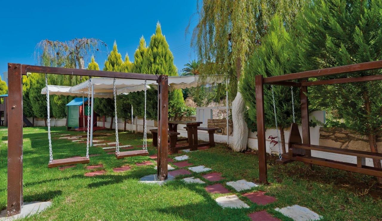 Hotel Koukouras Stalos Exterior photo