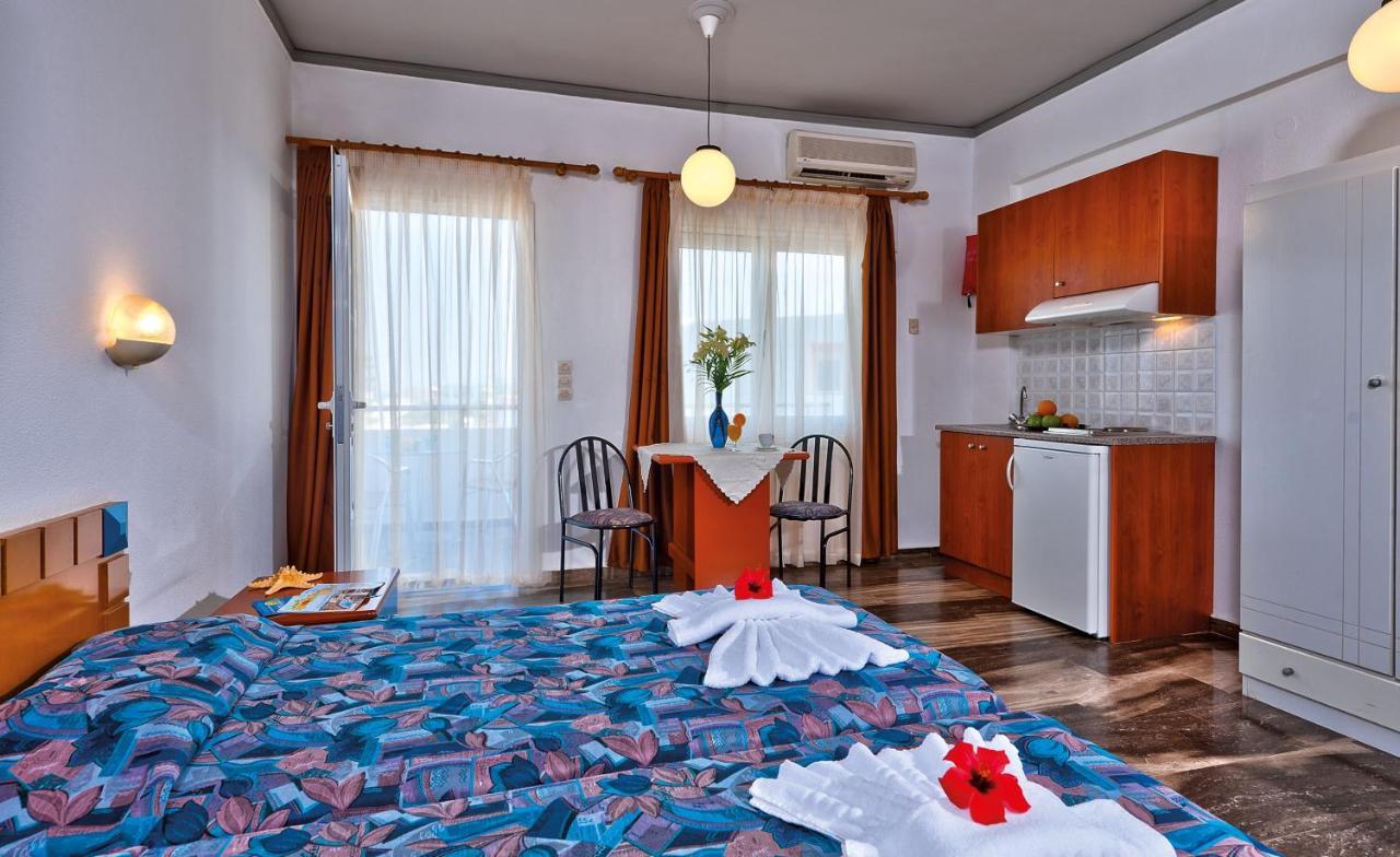 Hotel Koukouras Stalos Exterior photo