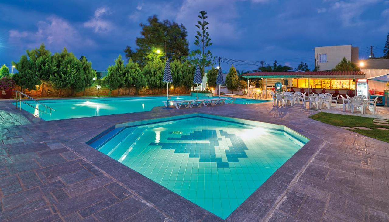 Hotel Koukouras Stalos Exterior photo