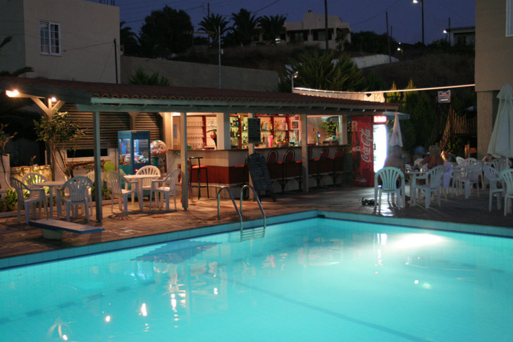 Hotel Koukouras Stalos Exterior photo