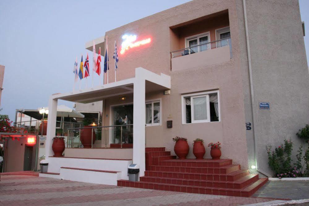 Hotel Koukouras Stalos Exterior photo